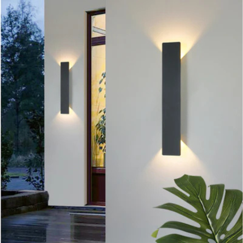 Applique murale extérieur à bande LED en aluminium désigne noir et blanc -Luminogreen
